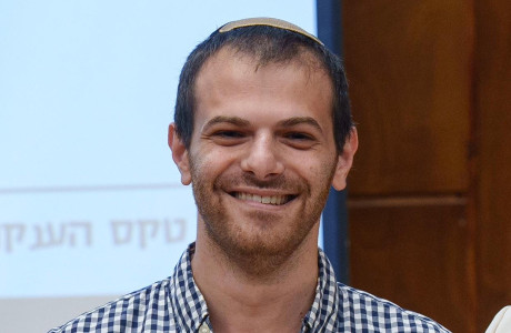 ד